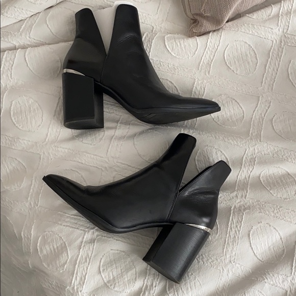 Steve Madden Shoes - Steve Madden ankle booties